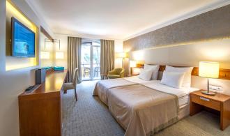 Nobilis Family Double Room Superior Main Building Connecting Door Schlafen