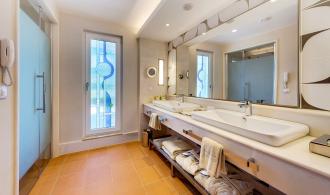 Nobilis Bungalow Superior Badezimmer