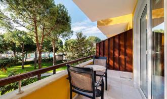Nobilis Single with Child Double Room Classic Main Building Balkon