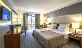 Nobilis Single with Child Double Room Classic Main Building Schlafen
