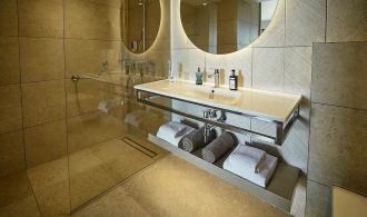 Cyprus Family Double Room Superior Connecting Door Bad