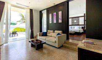 Nam Hoi An One Bedroom Ocean Front Pool Villa Wohnzimmer