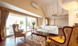 Nobilis Suite Superior Sea Side Wohnbereich