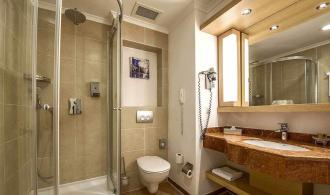 Nobilis Family Double Room Superior Village Connecting Door Bad